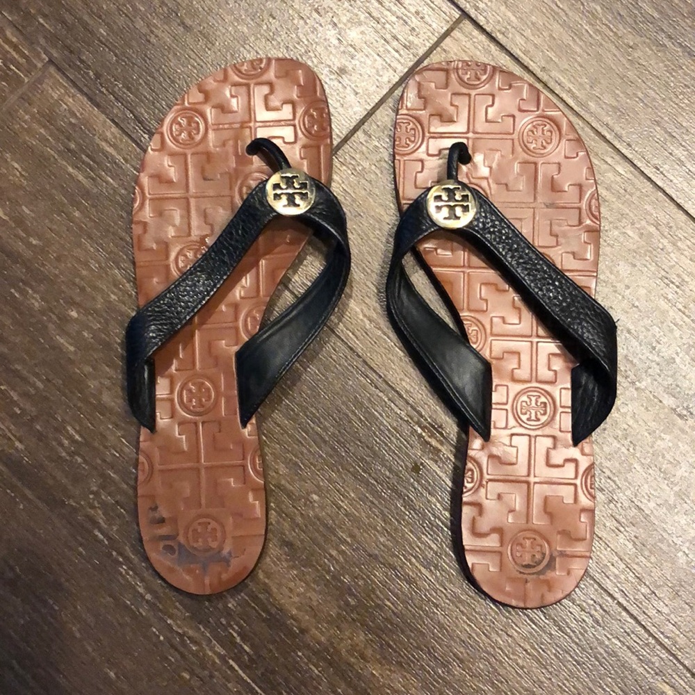 Tory Burch Thora Size 7, still in good condition!!